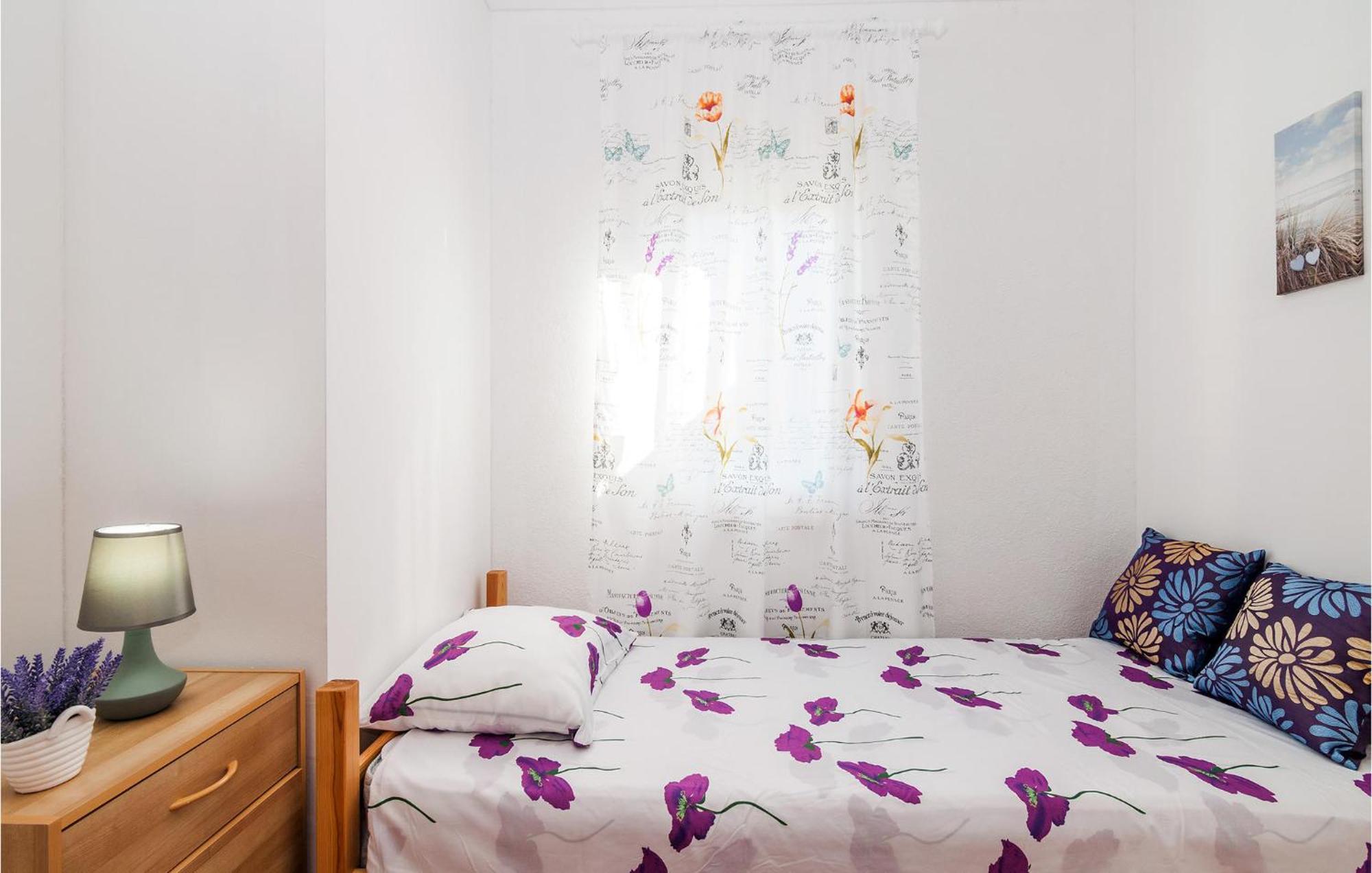 Nice Apartment In Vinjerac With Kitchen Bagian luar foto